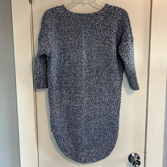 Express Short Sleeve V-Neck Marled Cable Tunic Sweater - Picture 6 of 9